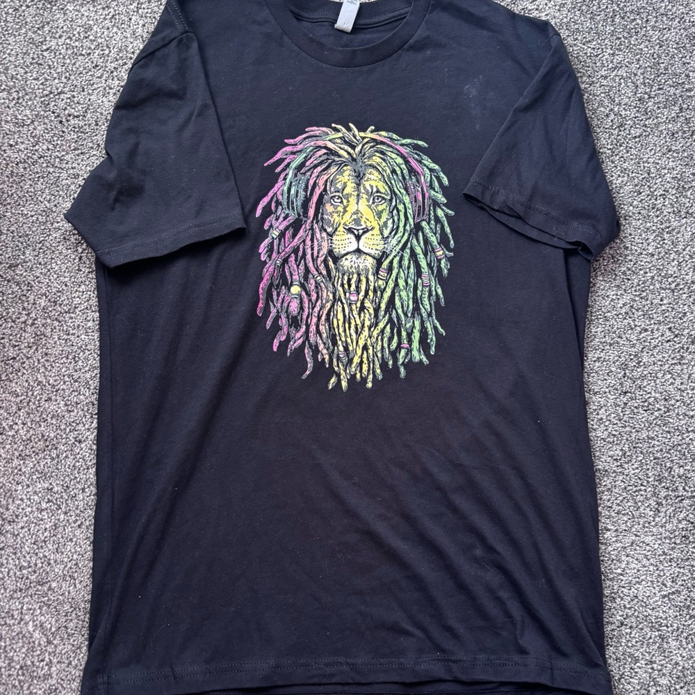 Black Graphic Lion T-Shirt